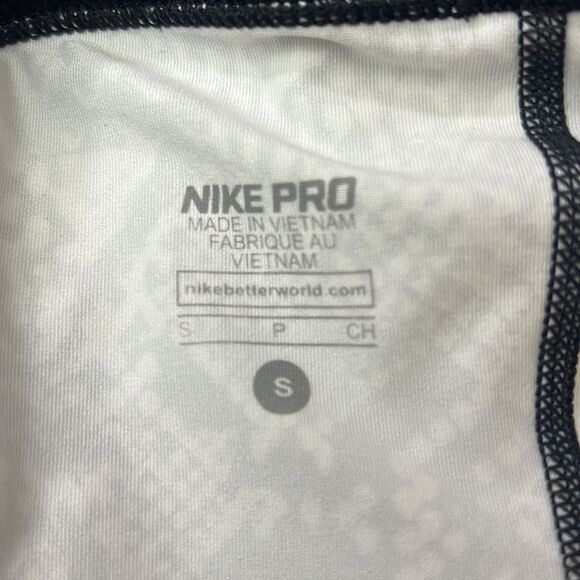 Nike Pro Snakeskin Print Patterned Crop Capri Leggings Women's S - Picture 5 of 5